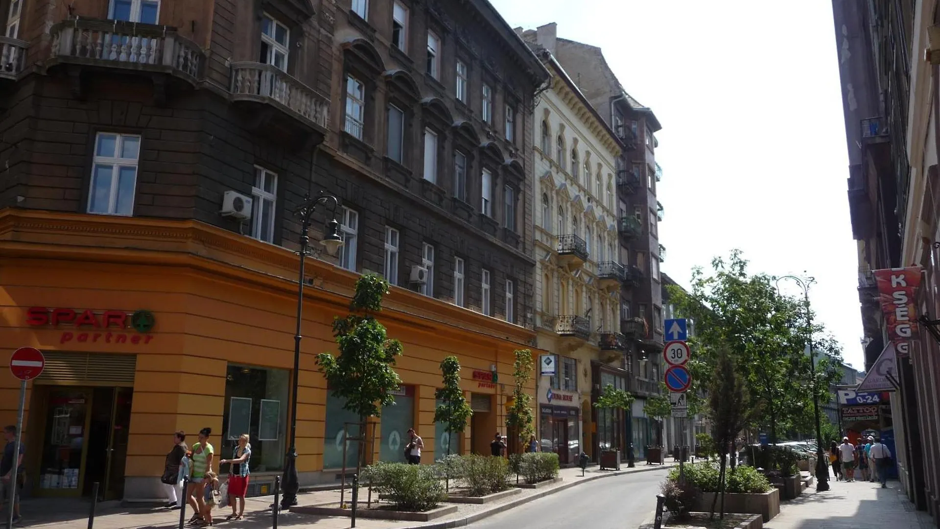 Gazpacho Apartment Budapest Hungary